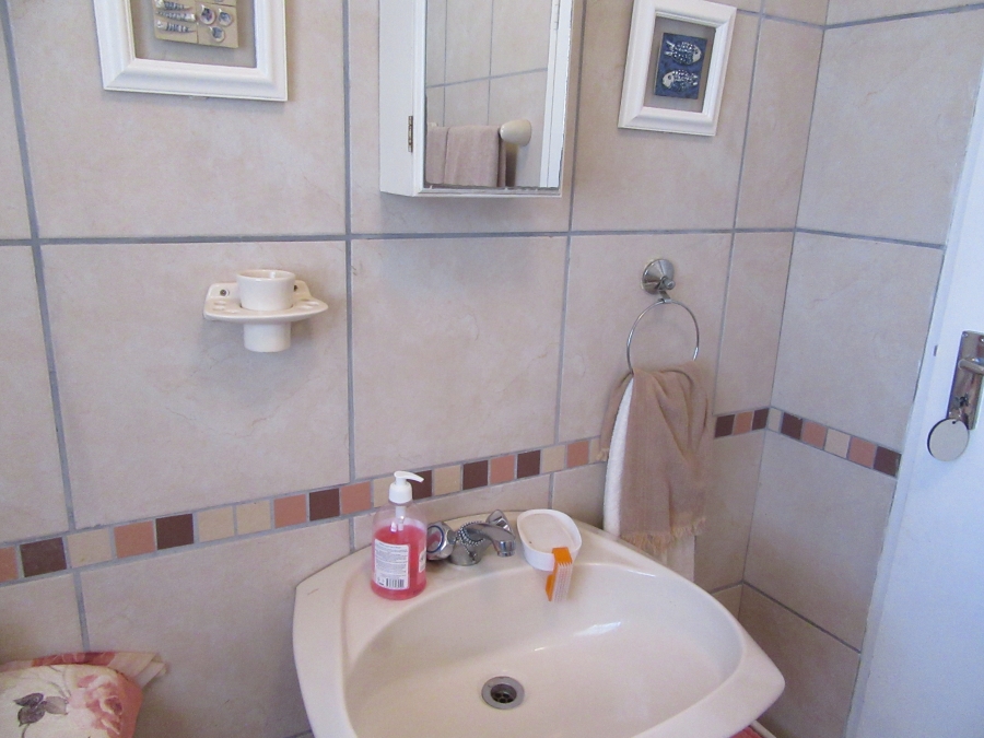 3 Bedroom Property for Sale in Deoville Park Western Cape